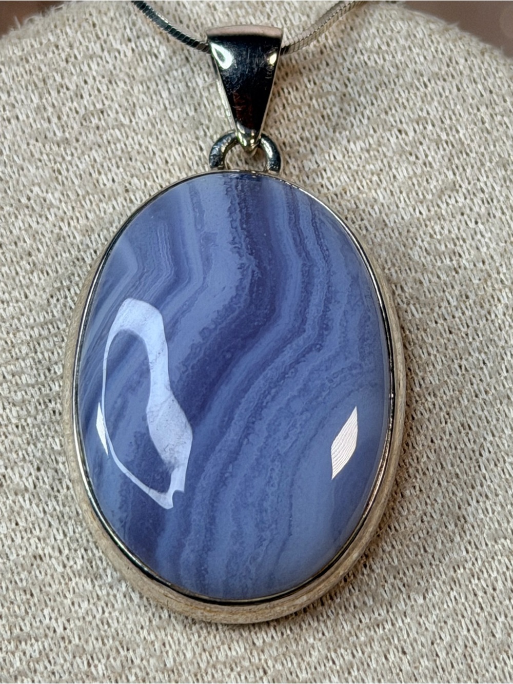 Blue Lace Agate Oval Pendant & Chain bundle